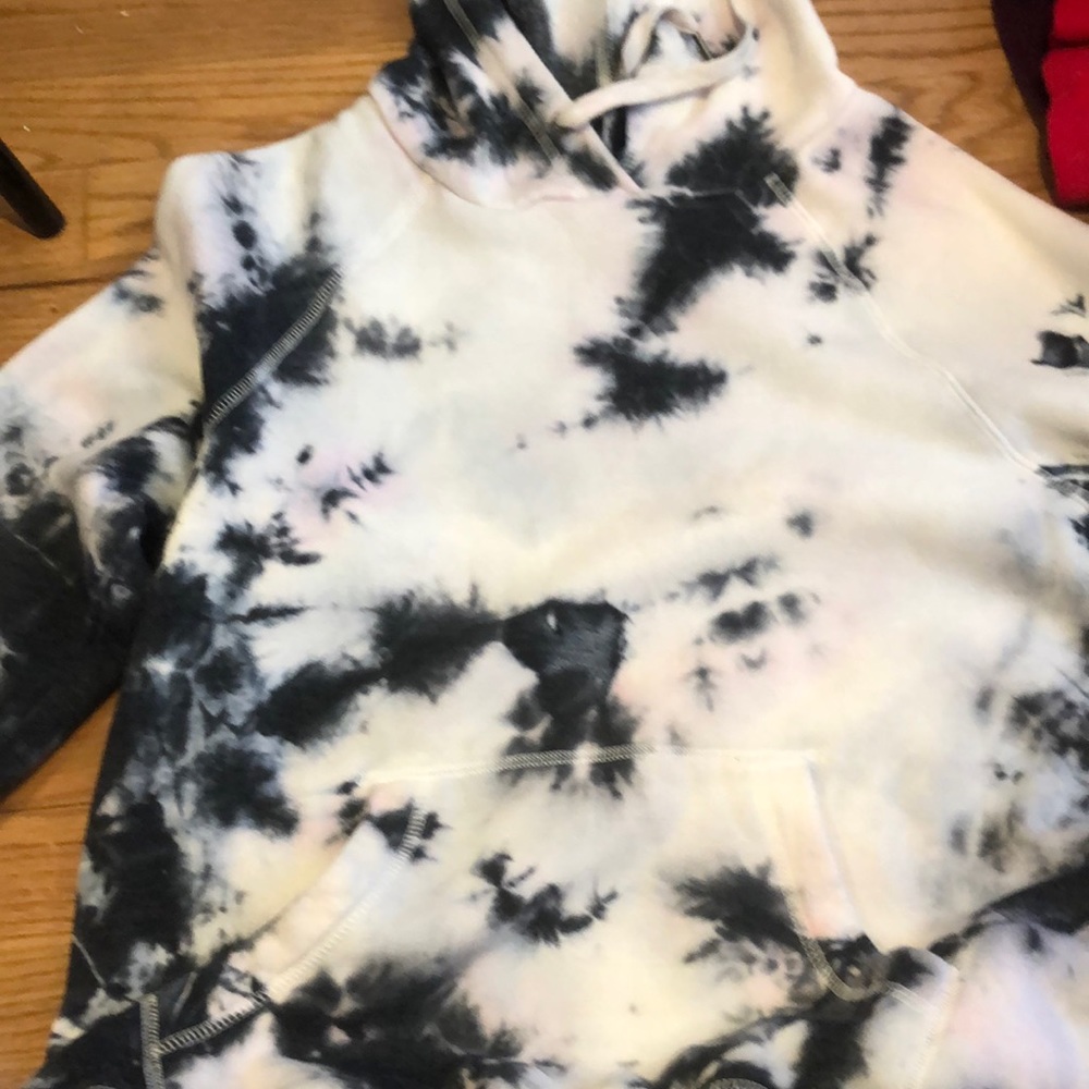 black and white tie dye hoodie!!
